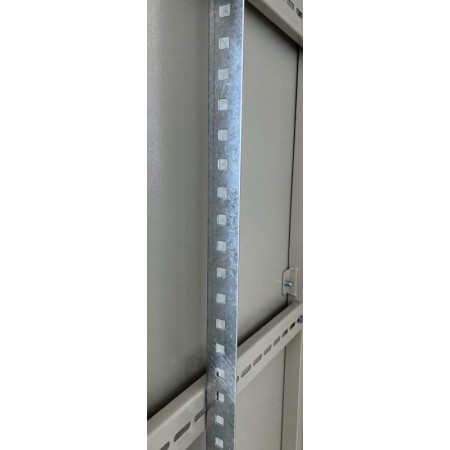 Профиль вертикальный 1600x36х36 ПВ-01